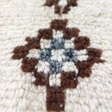 Handmade wool Berber rug 138 x 82 cm