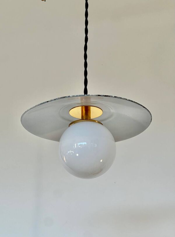 Suspension industrielle tôle émaillée mouchetée et opaline