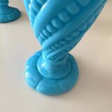 Ensemble de 2 vases victoriens en verre opale bleu