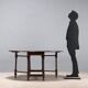 Petite table ancienne en chêne teinté noyer, Angleterre, XIXe siècle