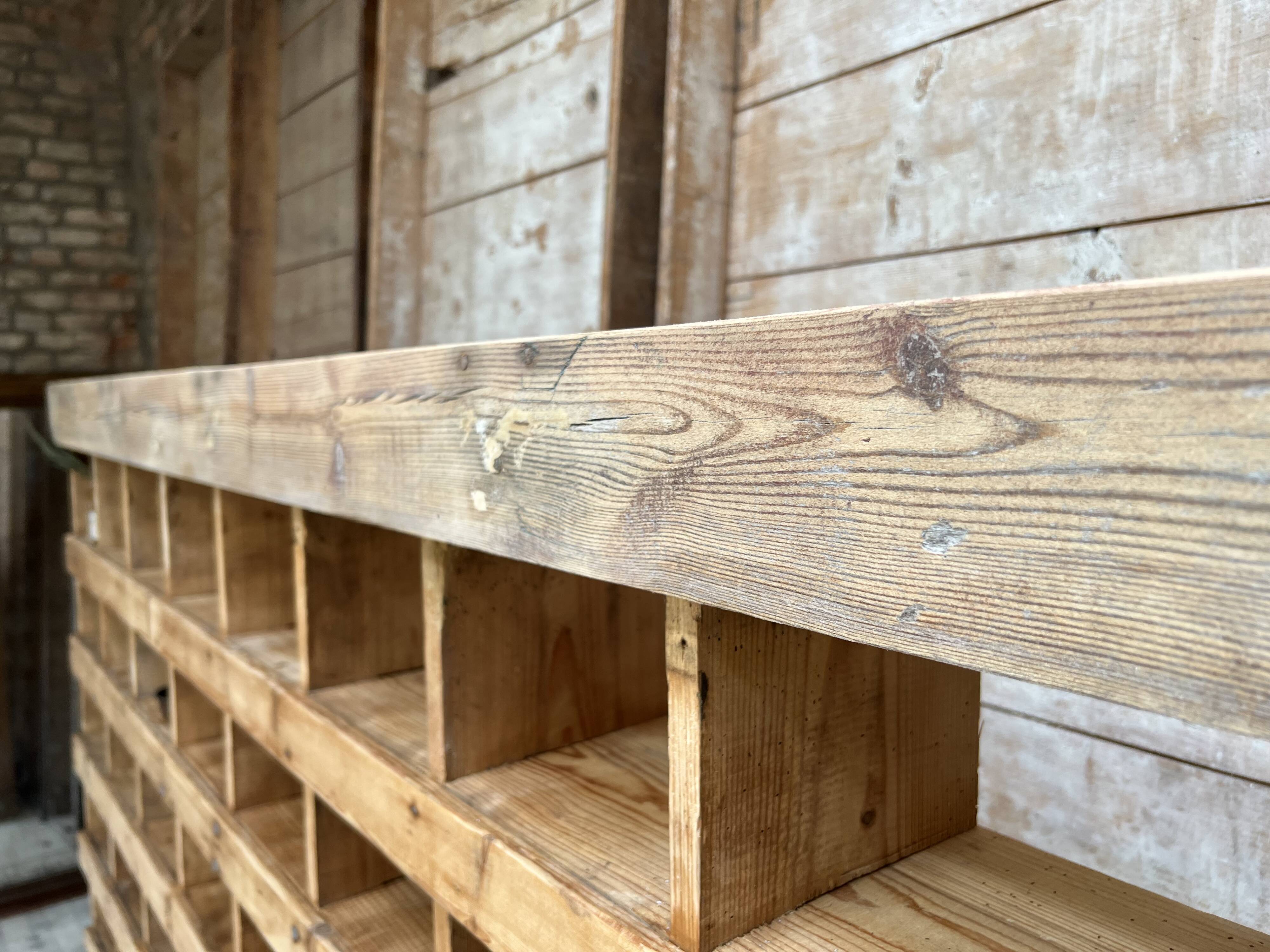 Trade cabinet cabinet