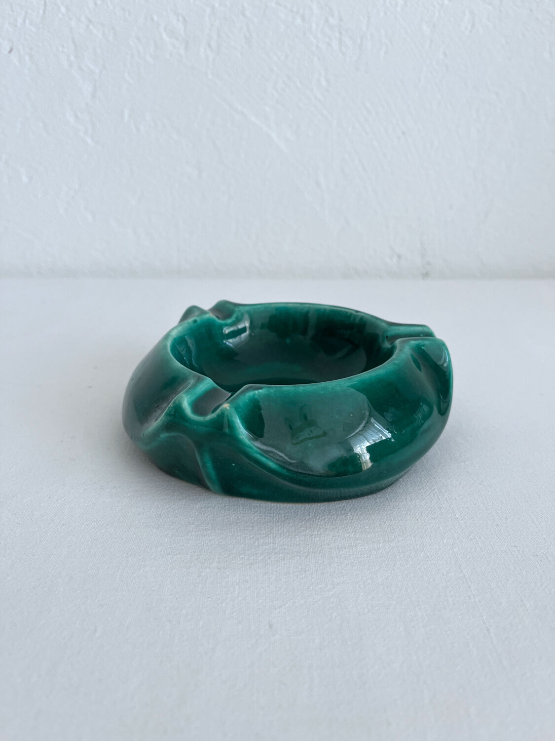 Cendrier en céramique vert vintage