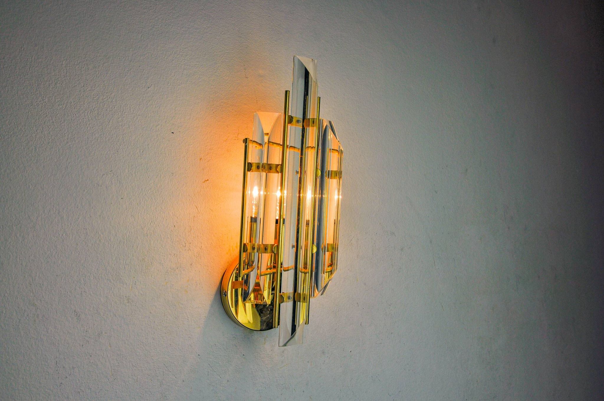 Venini wall lamp, triedri glass, murano, italy, 1970
