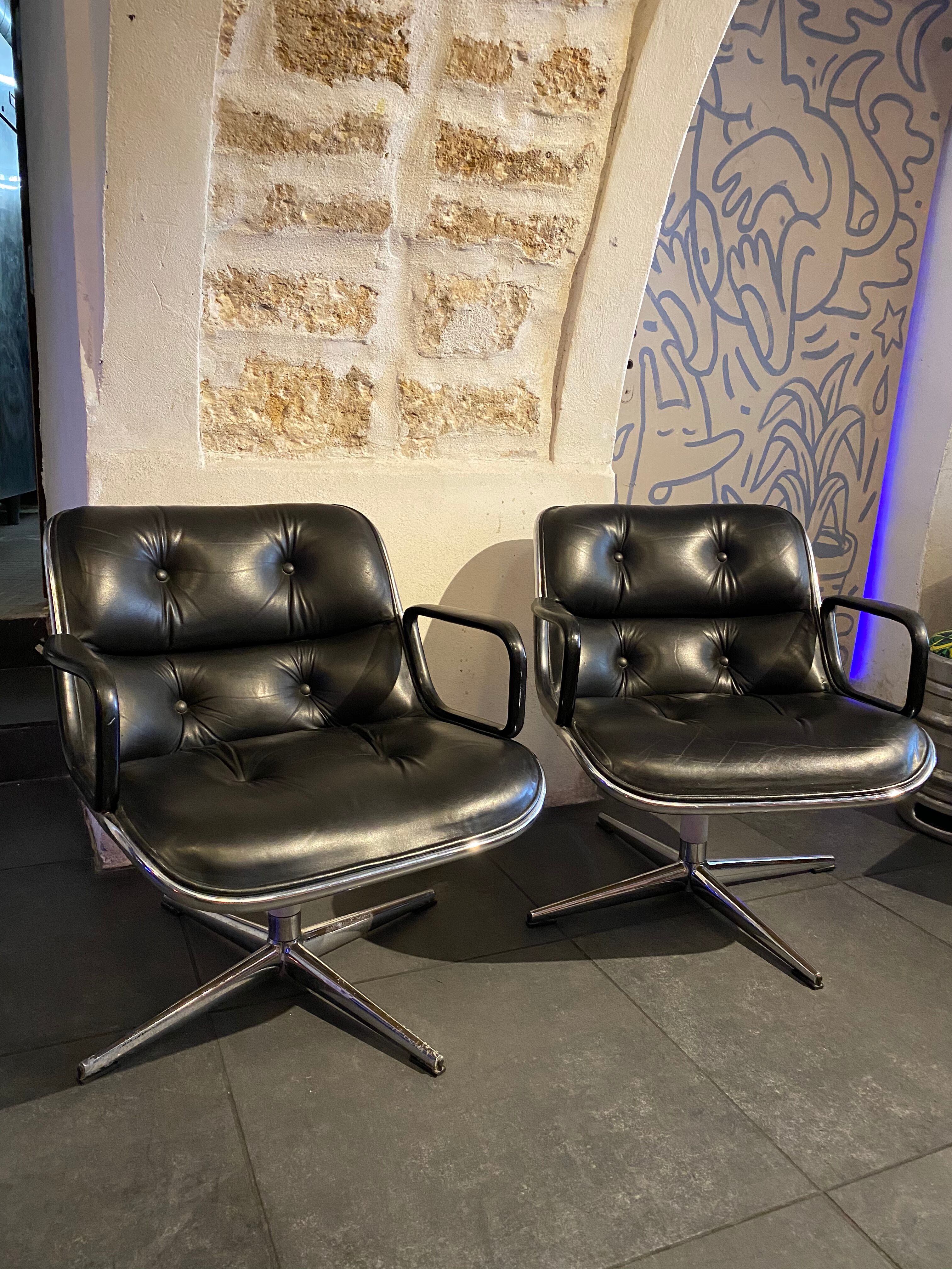 Paire de fauteuils Charles Pollock Knoll executive chair
