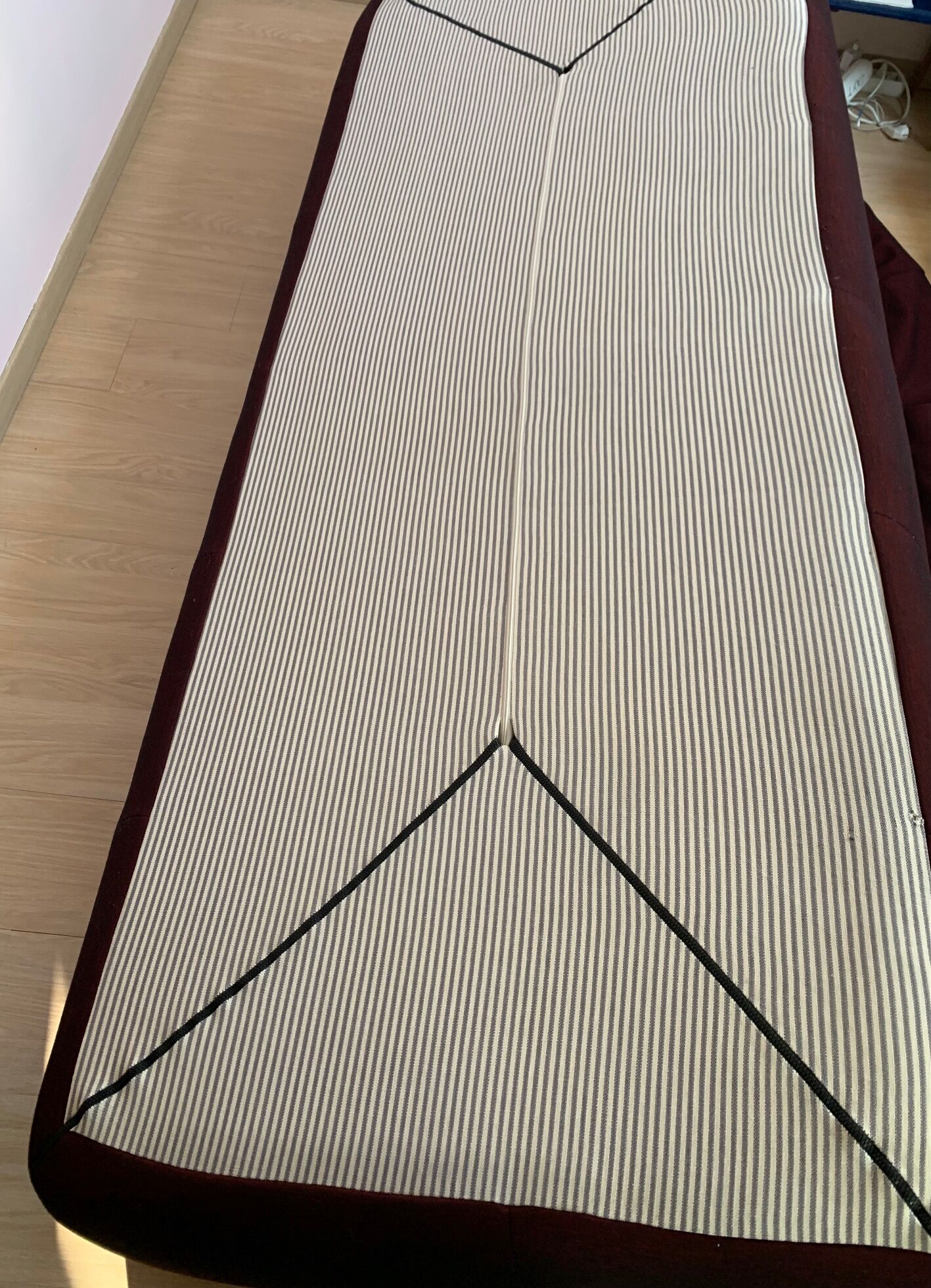 Plumy sofa by Annie Hiéronimus for Cinna , burgundy