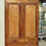Large linen wardrobe in walnut and burl, Louis Philippe