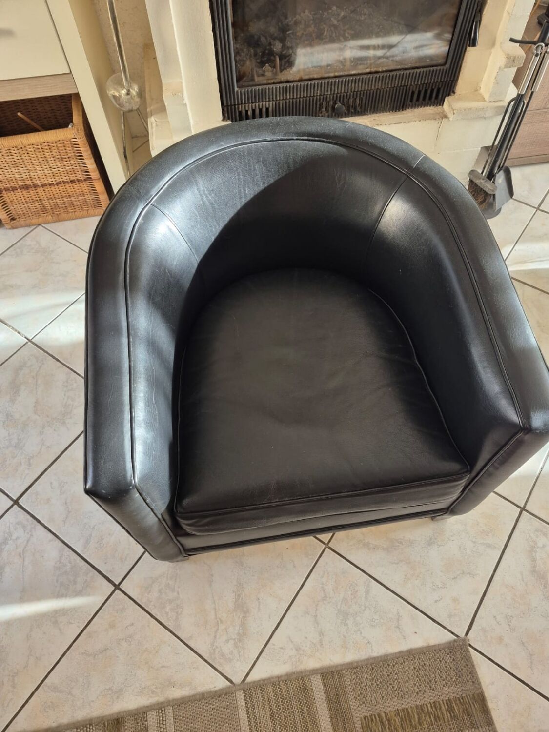 Set of 2 leather armchairs