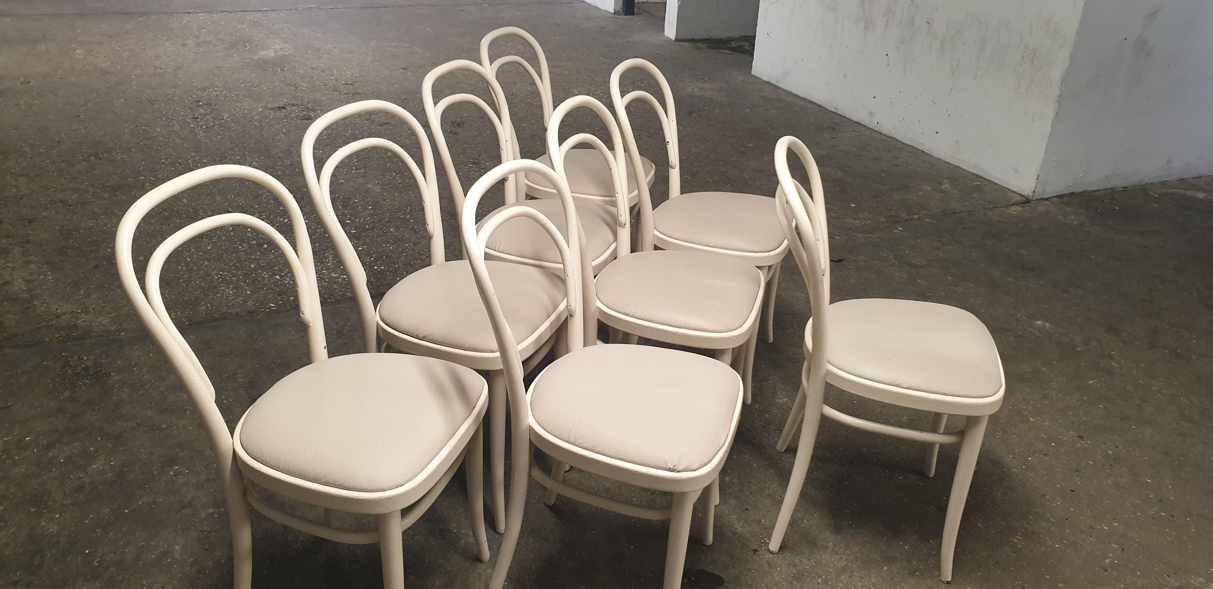 8 Chairs Michael Thonet
