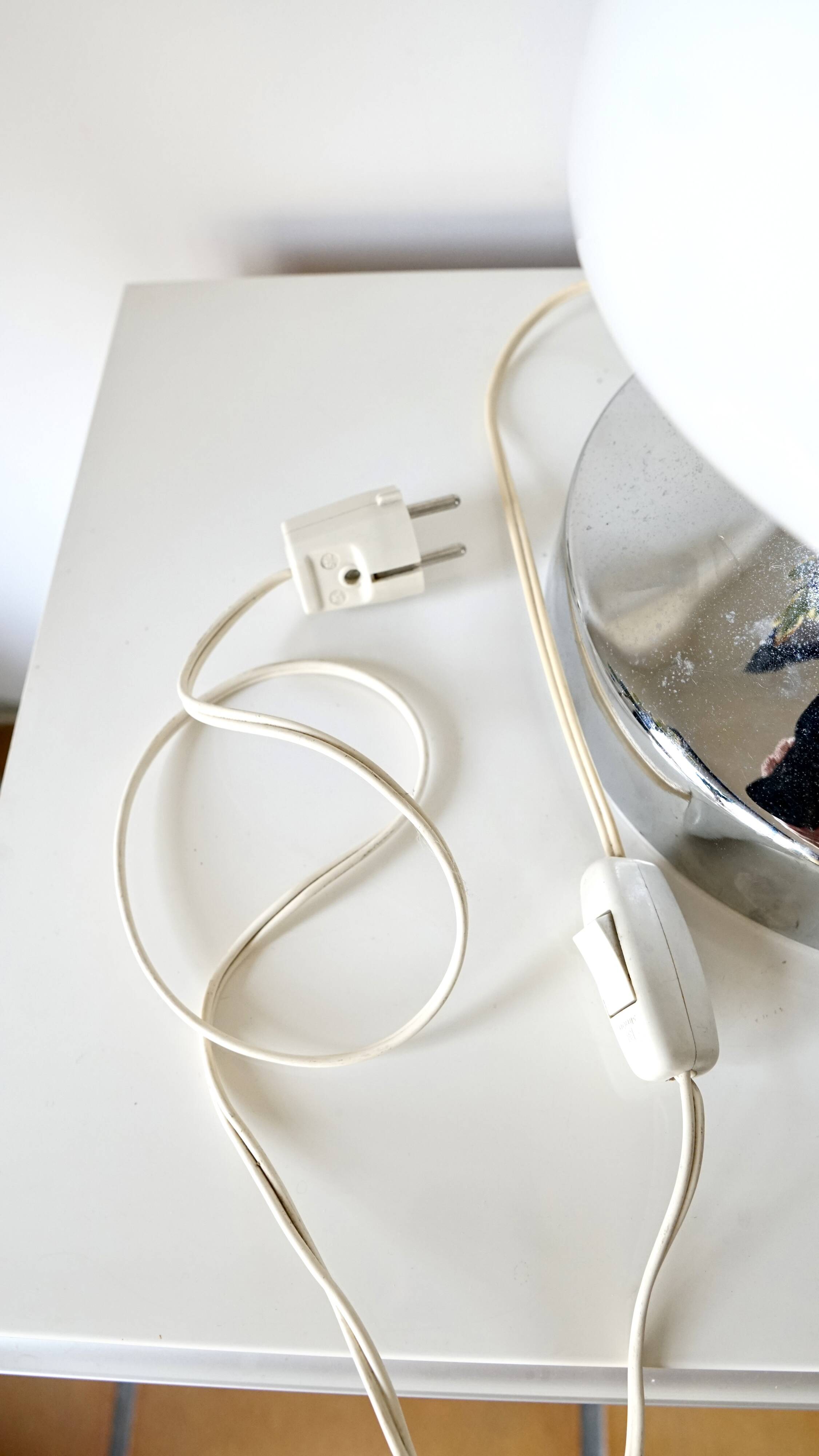 Space Age mushroom table lamp in chrome and opaline glass, 1970s