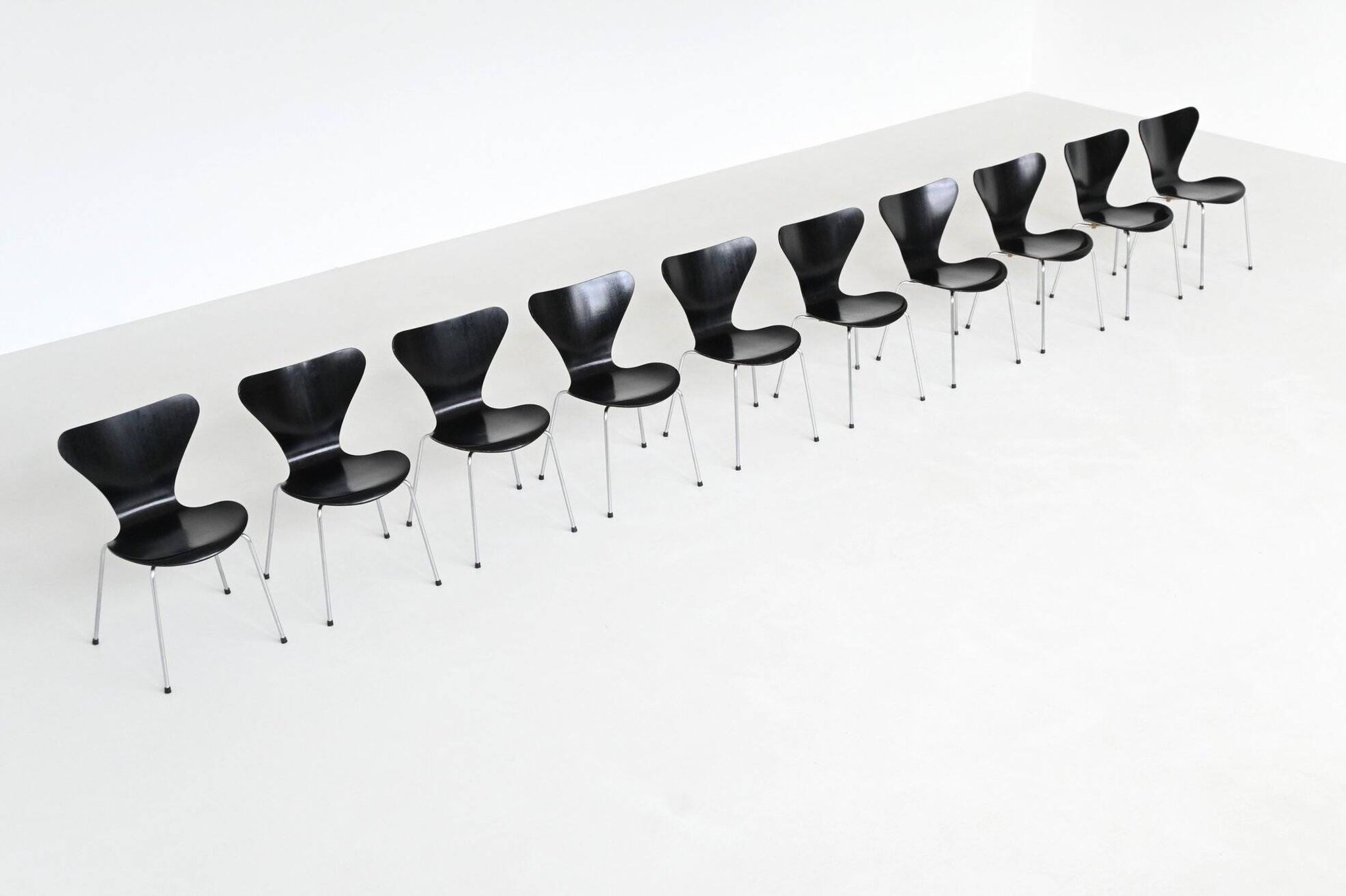 Chaises de salle à manger 'Butterfly' Arne Jacobsen 3107 Fritz Hansen Danemark 1967