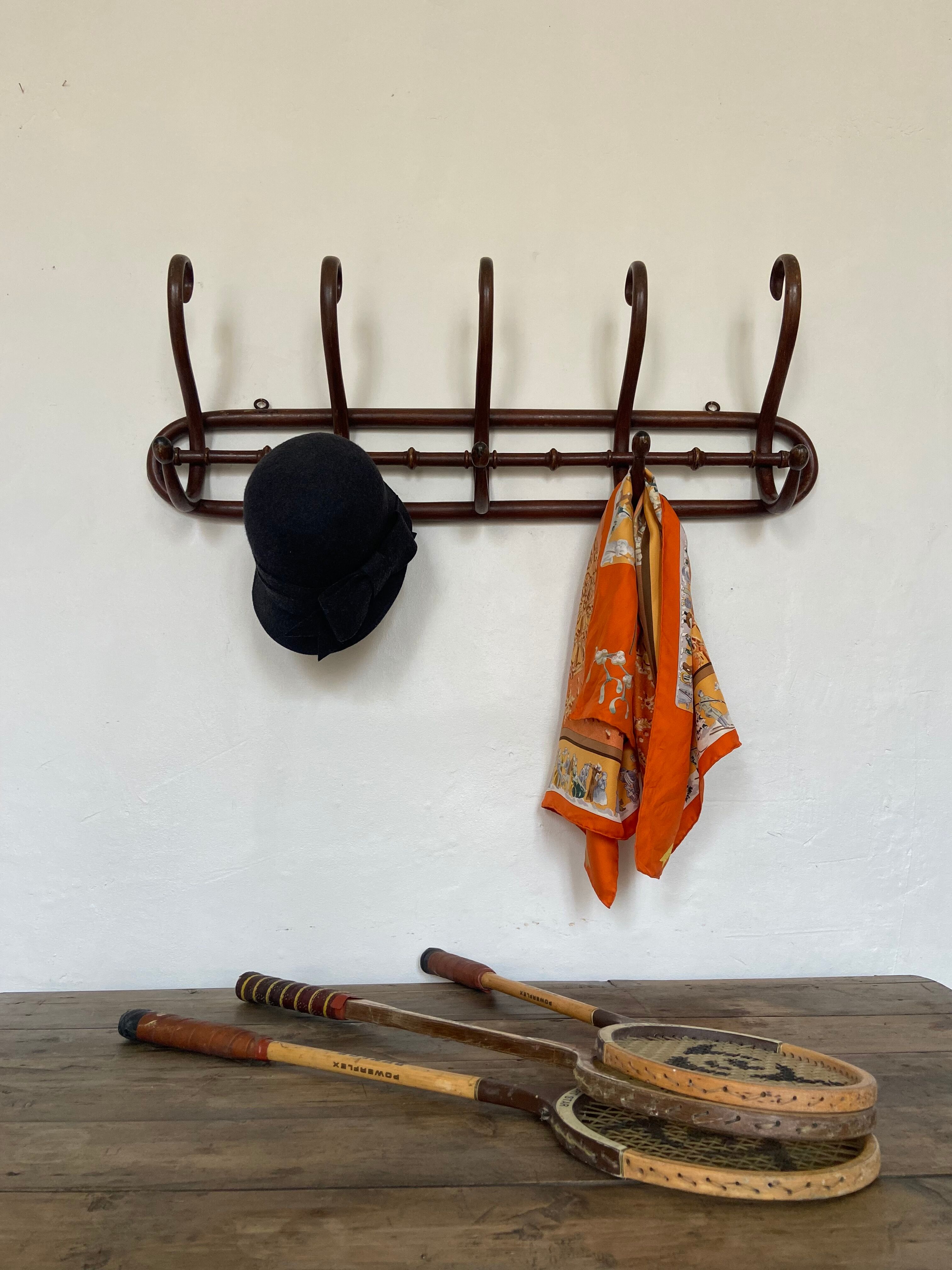 Wall coat rack