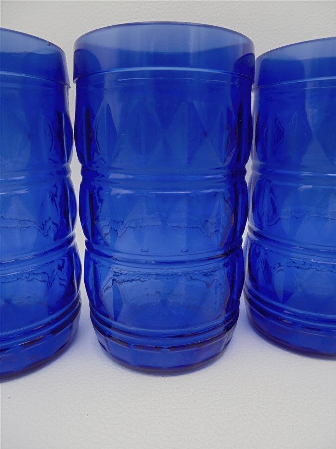 Lot of 4 blue glasses