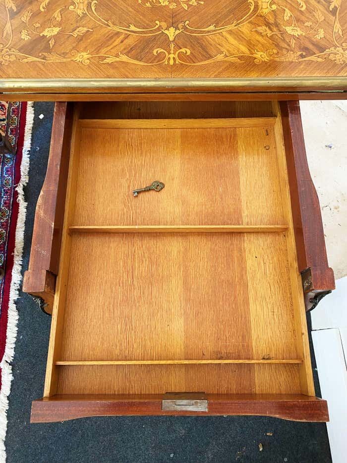 Game table Louis XV style, Napoleon III period (bronze fall and bronze belt, marqueteri