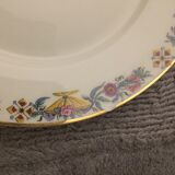 4 assiettes ou anciennes