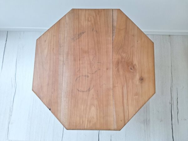 Table basse / bout de canapé tripode plateau octogone en bois massif