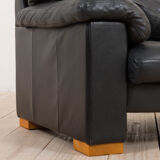 Black leather mid century 2,5 seater sofa
