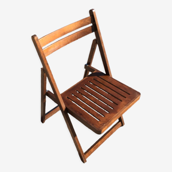 Folding wooden chair