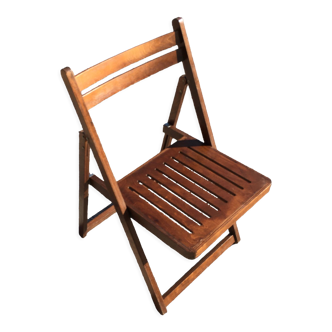 Folding wooden chair