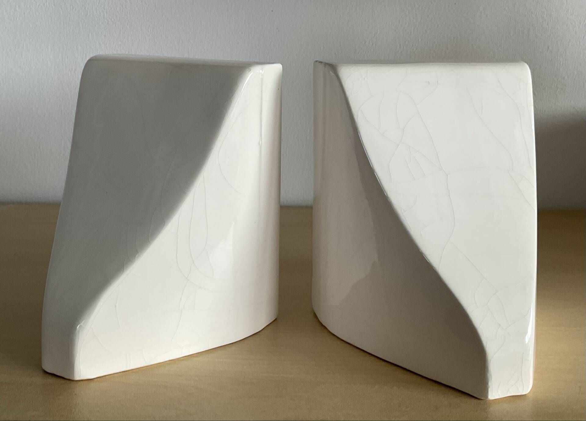 Vintage ceramic bookends pair