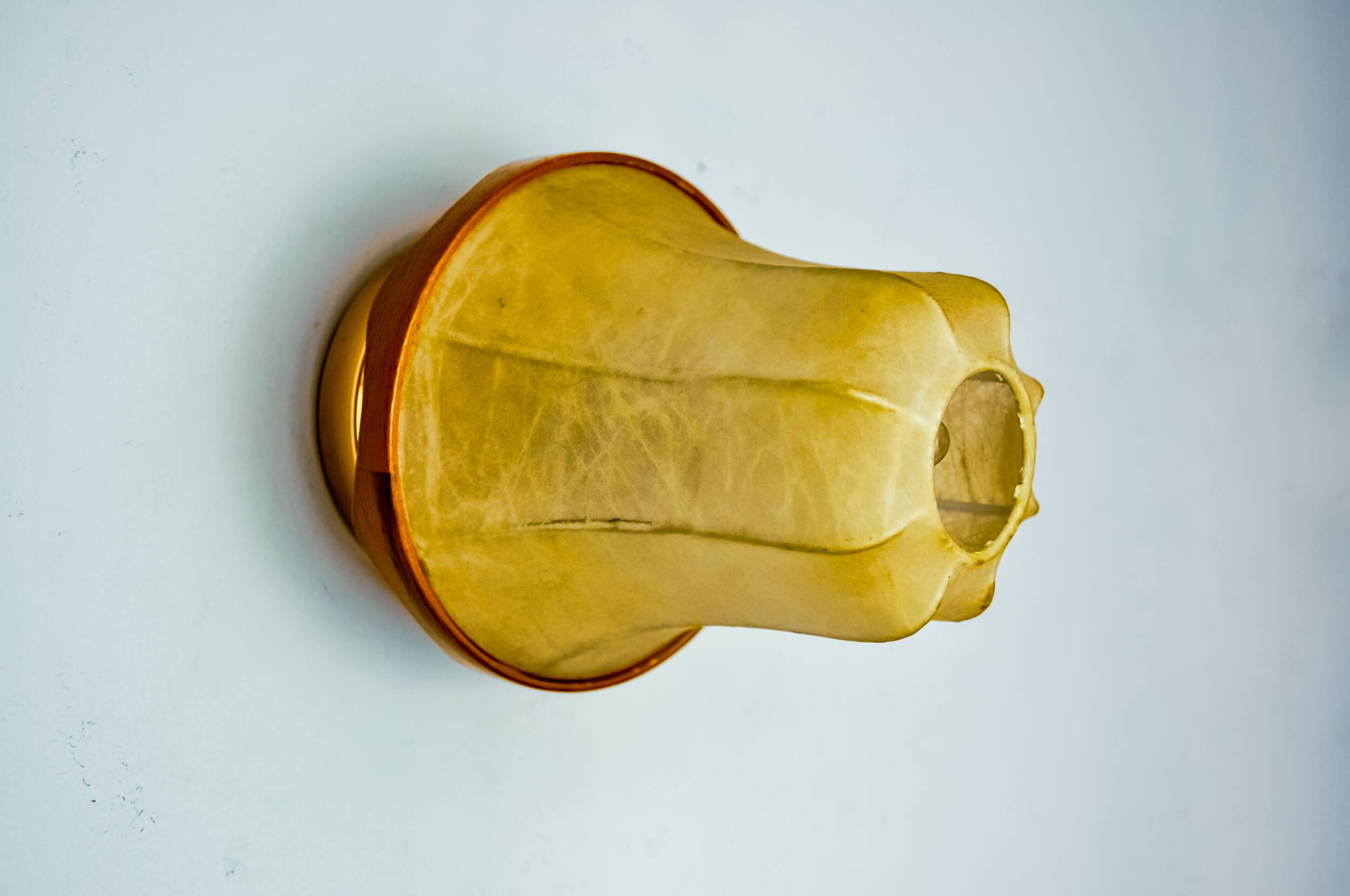 Pear-shaped “cocoon” wall lamp, Italy, 1960