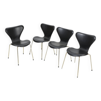 4x chaises en cuir noir Arne Jacobsen Fritz Hansen