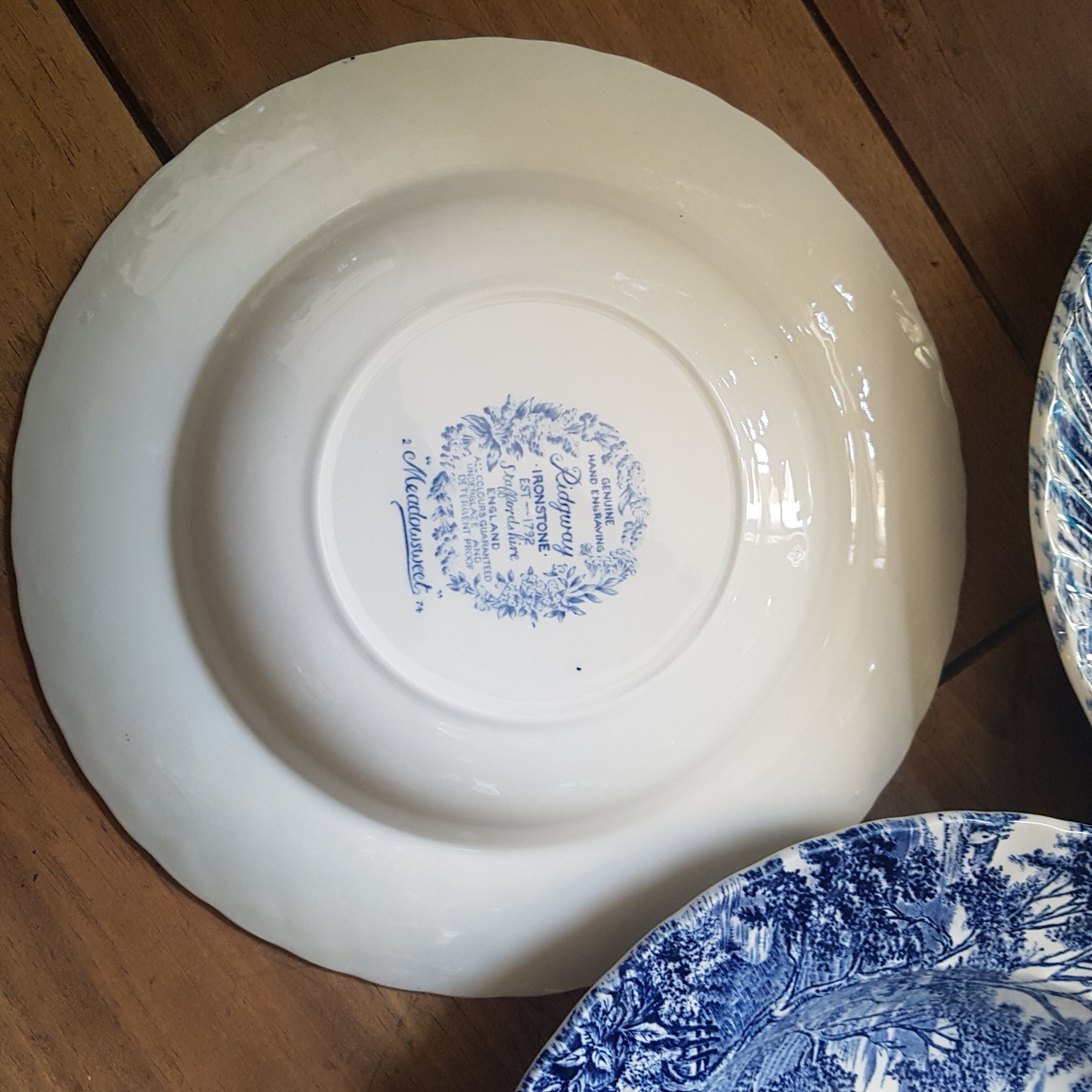 Hollow plate English porcelain set of 6