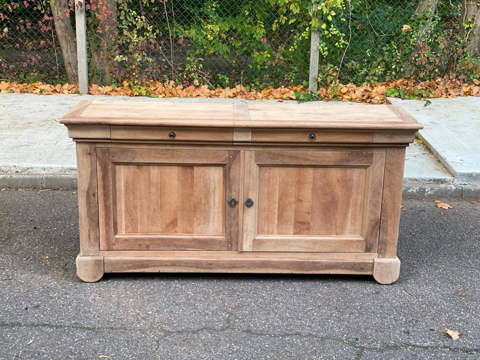 Restored solid wood buffet in the 18th-century Louis Philippe style, 180cm