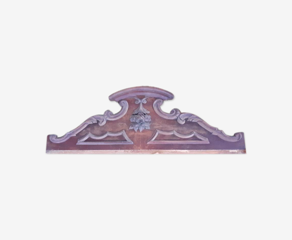 Wooden cabinet pediment