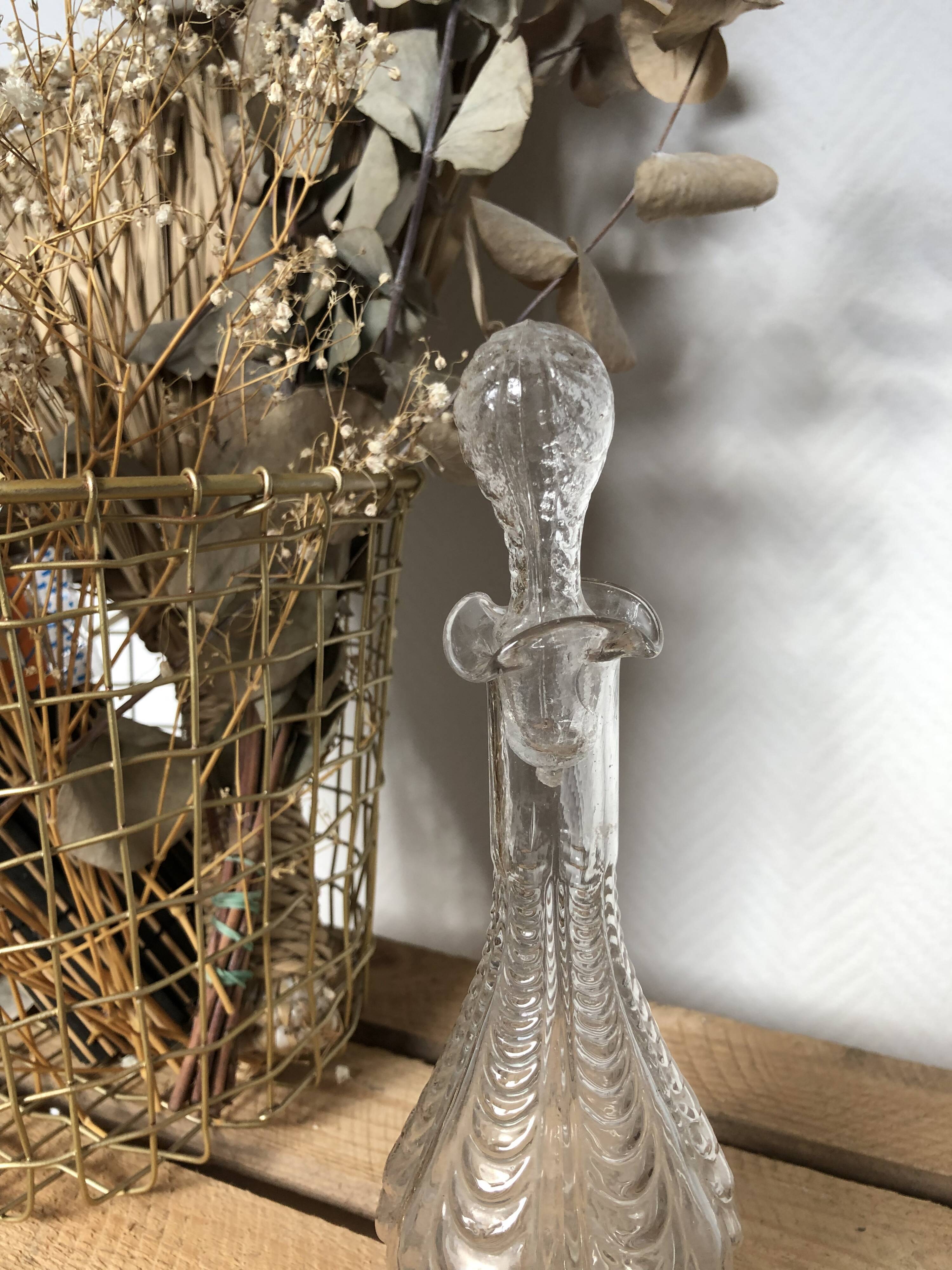 Glass carafe