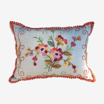 Coussin rectangulaire broderie année 50