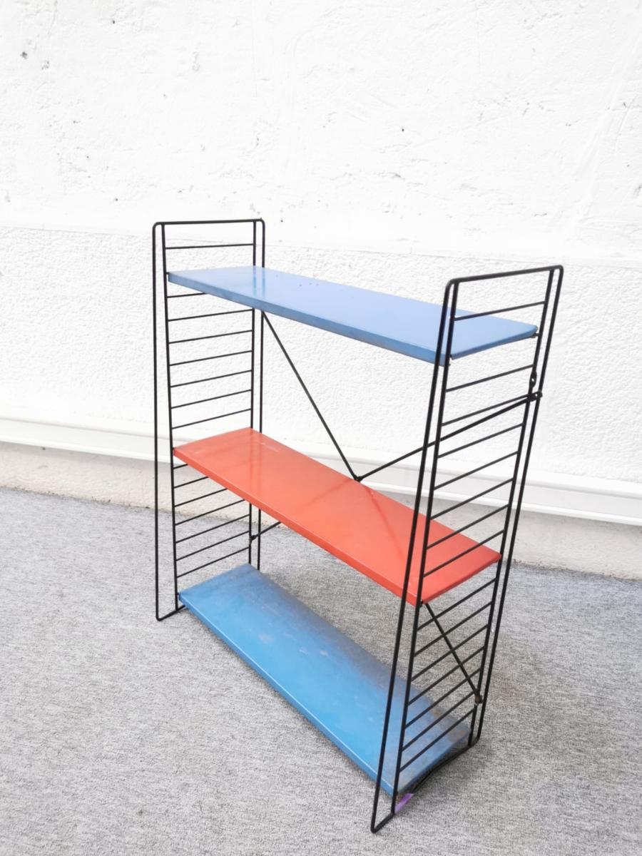 Tomado stepped shelf