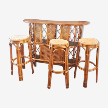 Bar and 3 rattan stools