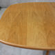 Table ovale en chêne du milieu du siècle de Skovby années 1970