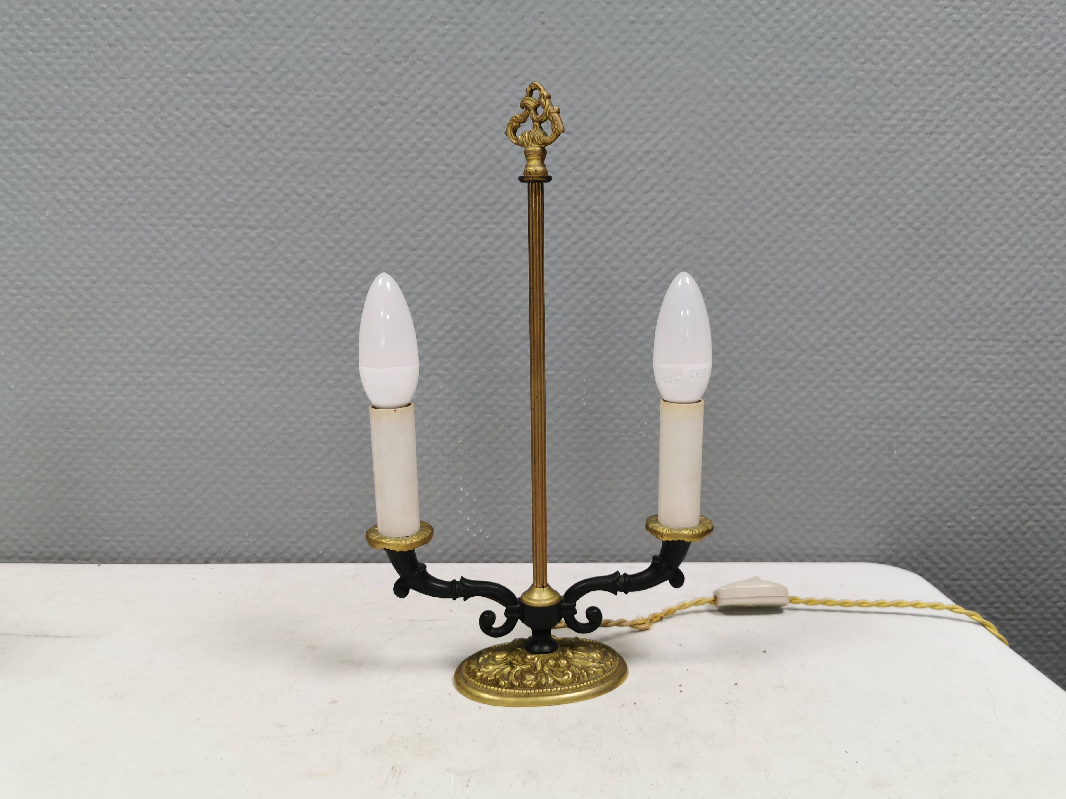 Very old Danish table lamp in brass and metal. 1930-1950s