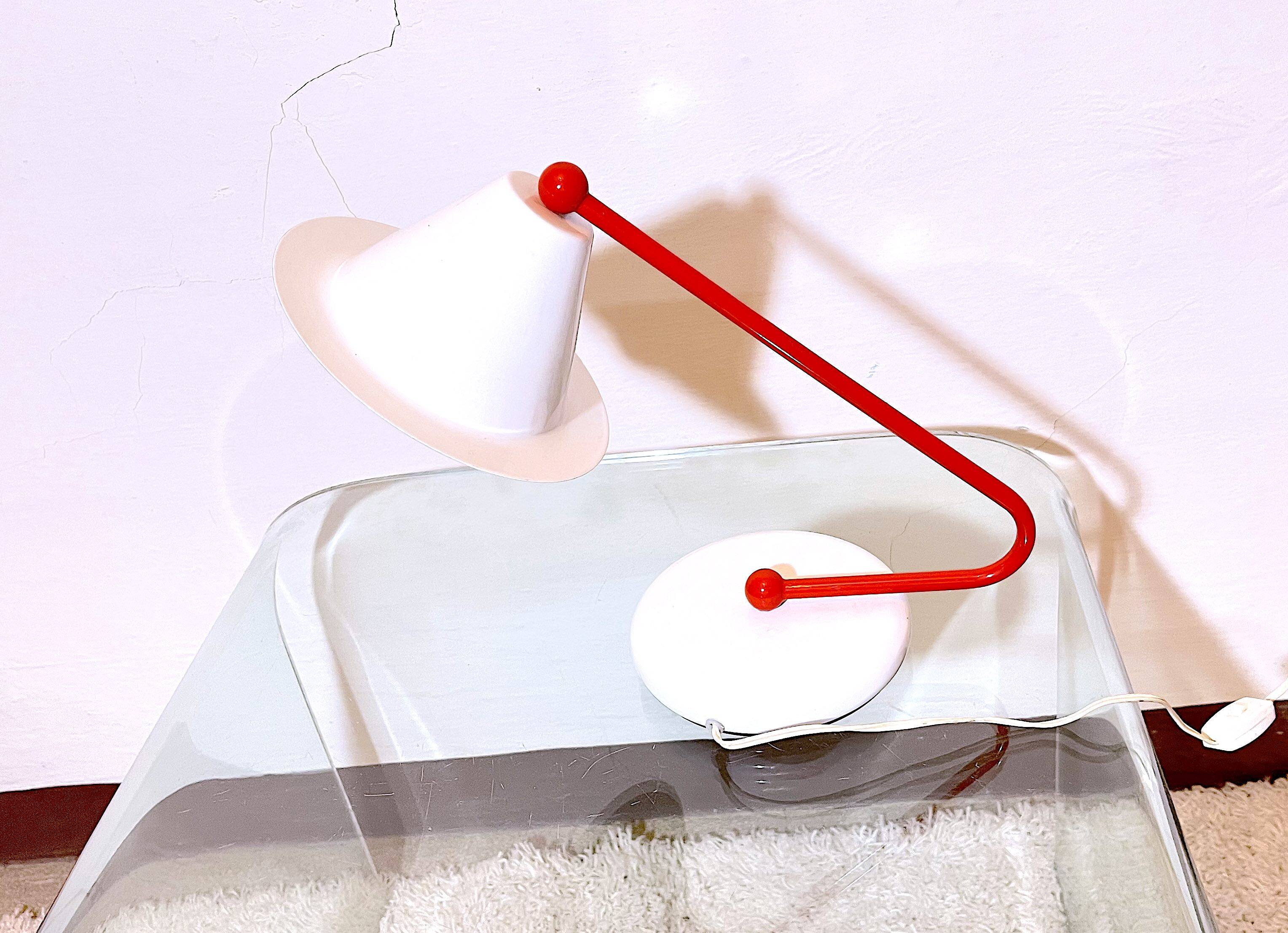 Memphis Milano lamp, red and white, 1980s Italy