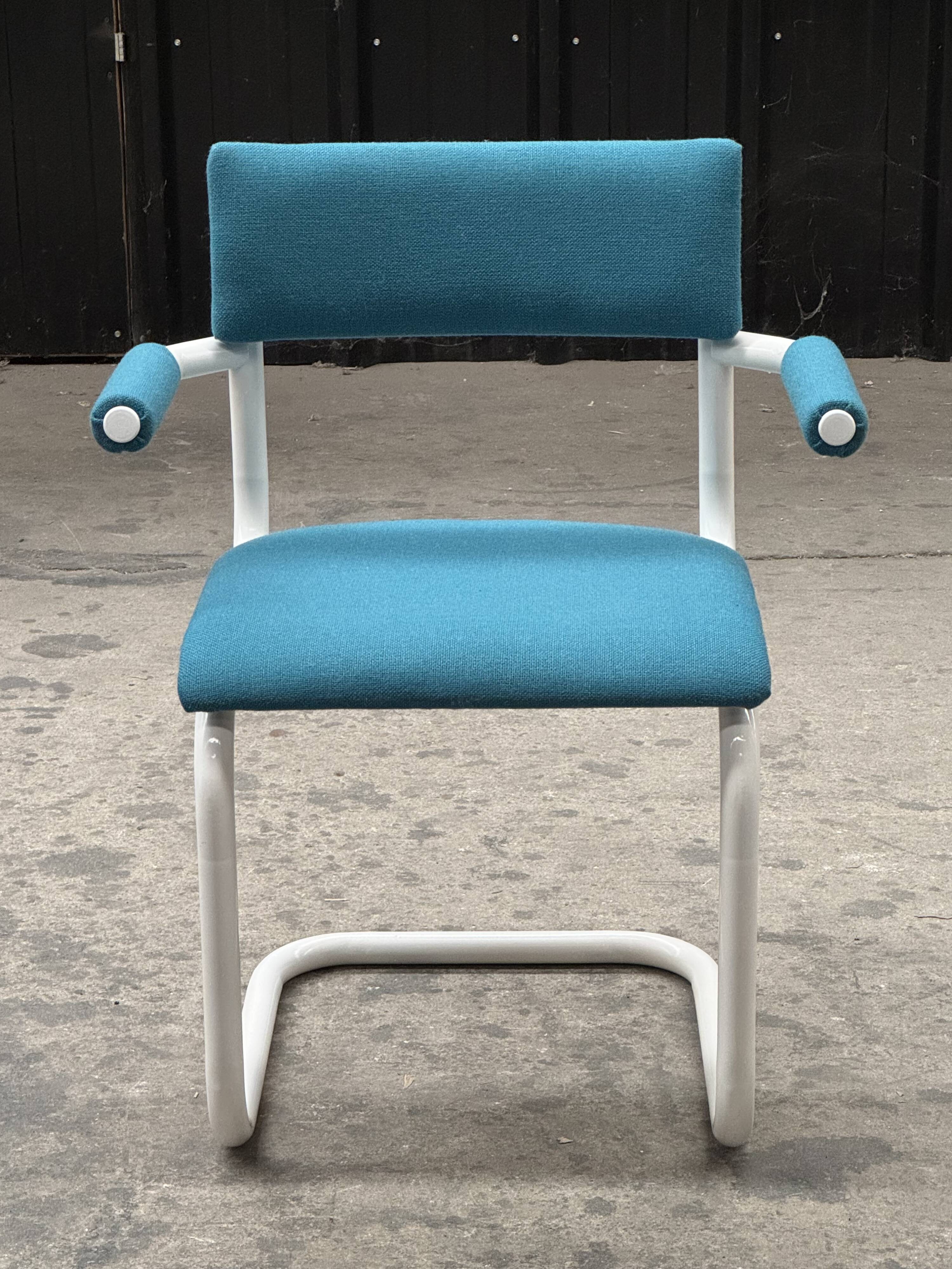 6 cantilever chairs from the 80s