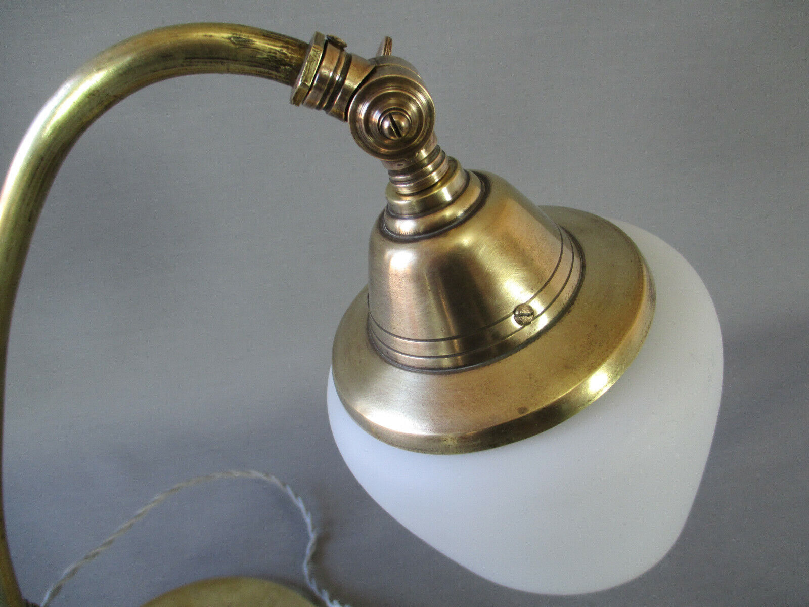 Old desk lamp brass tulip opaline