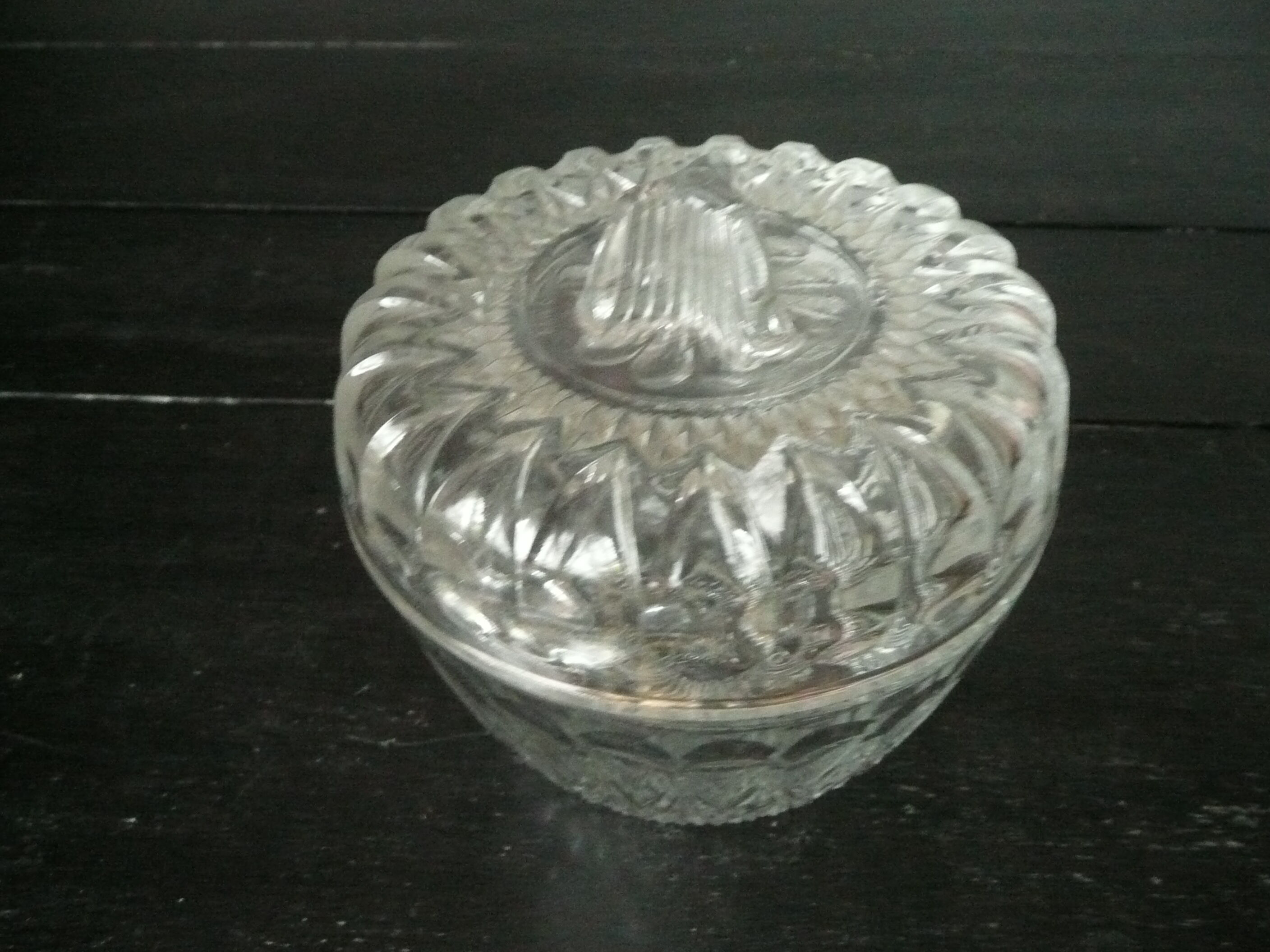 Sucrier ancien en verre
