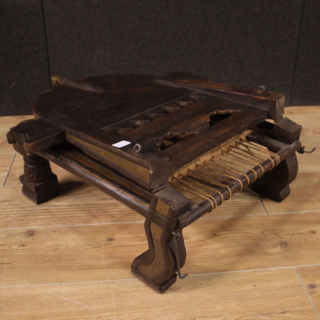 Particular Indian chair of the 20th century