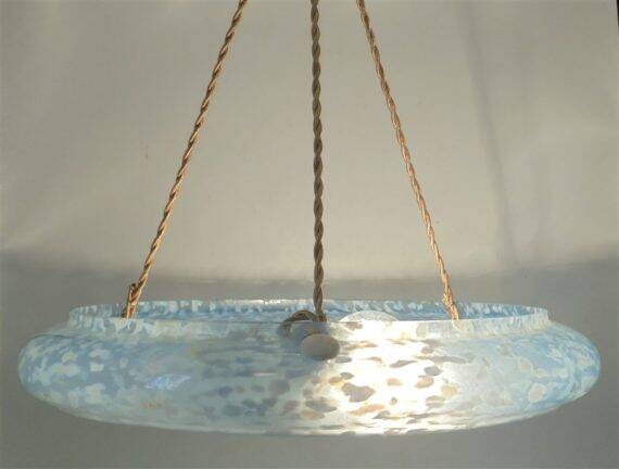 Speckled glass suspension