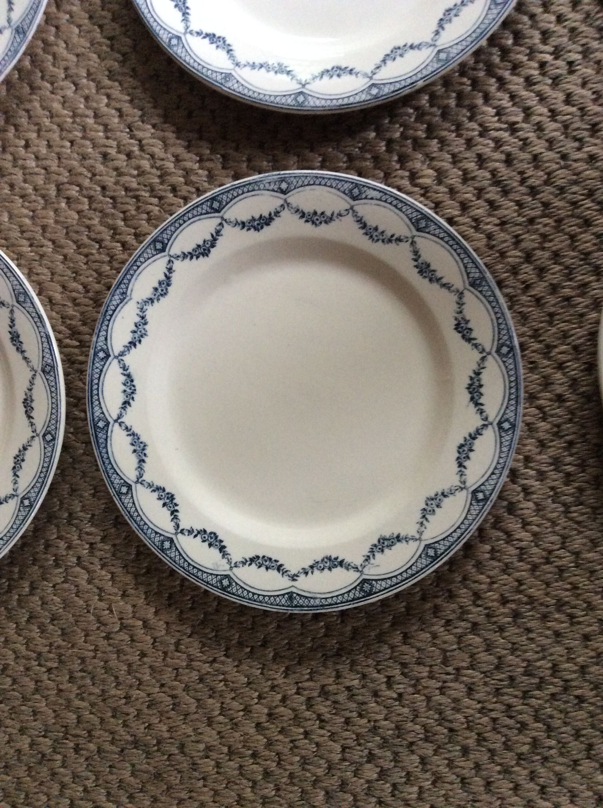 Series of 9 plates Terre de fer