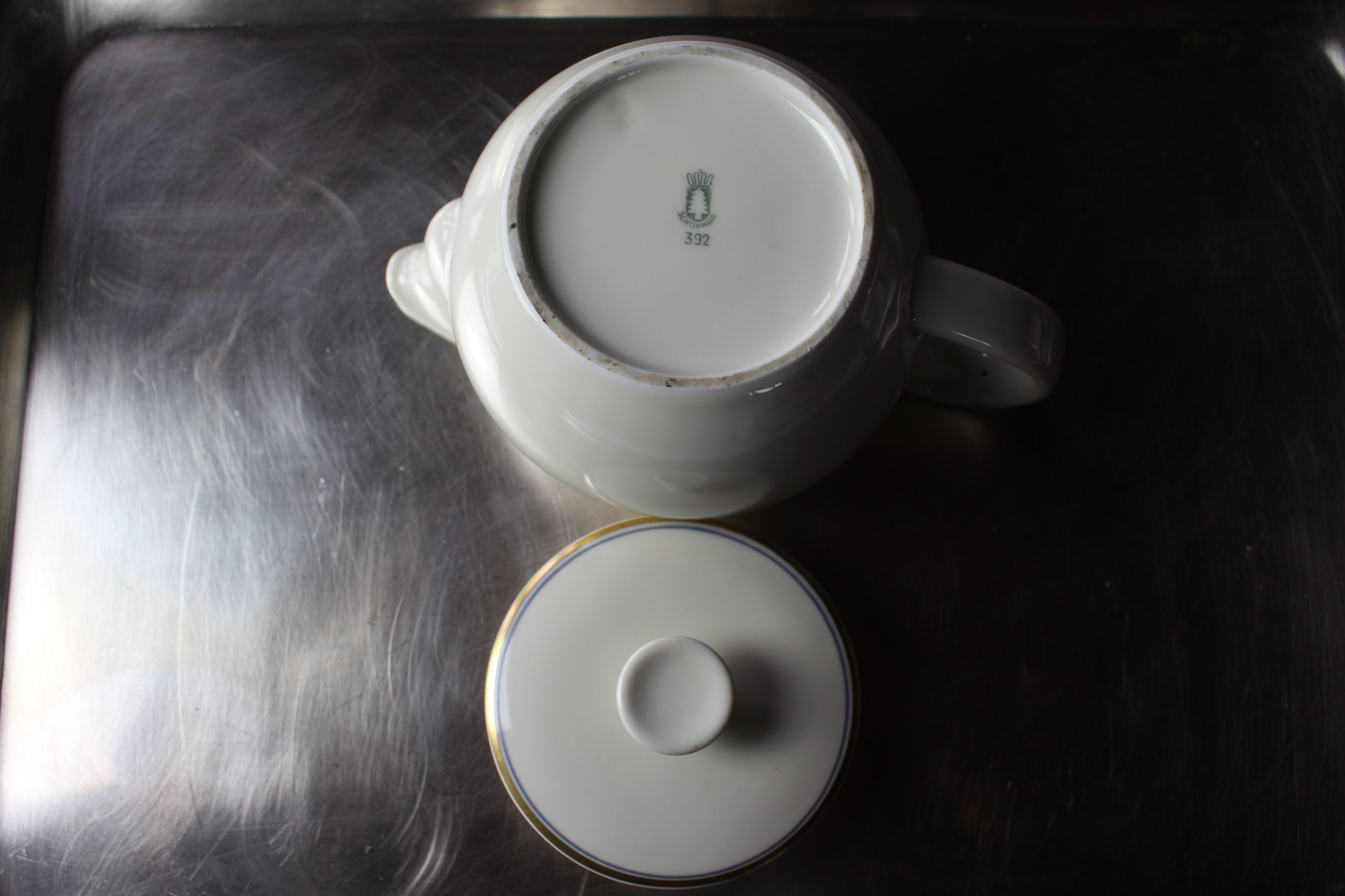 Porcelain teapot "gitana"