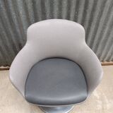 Tulip armchair
