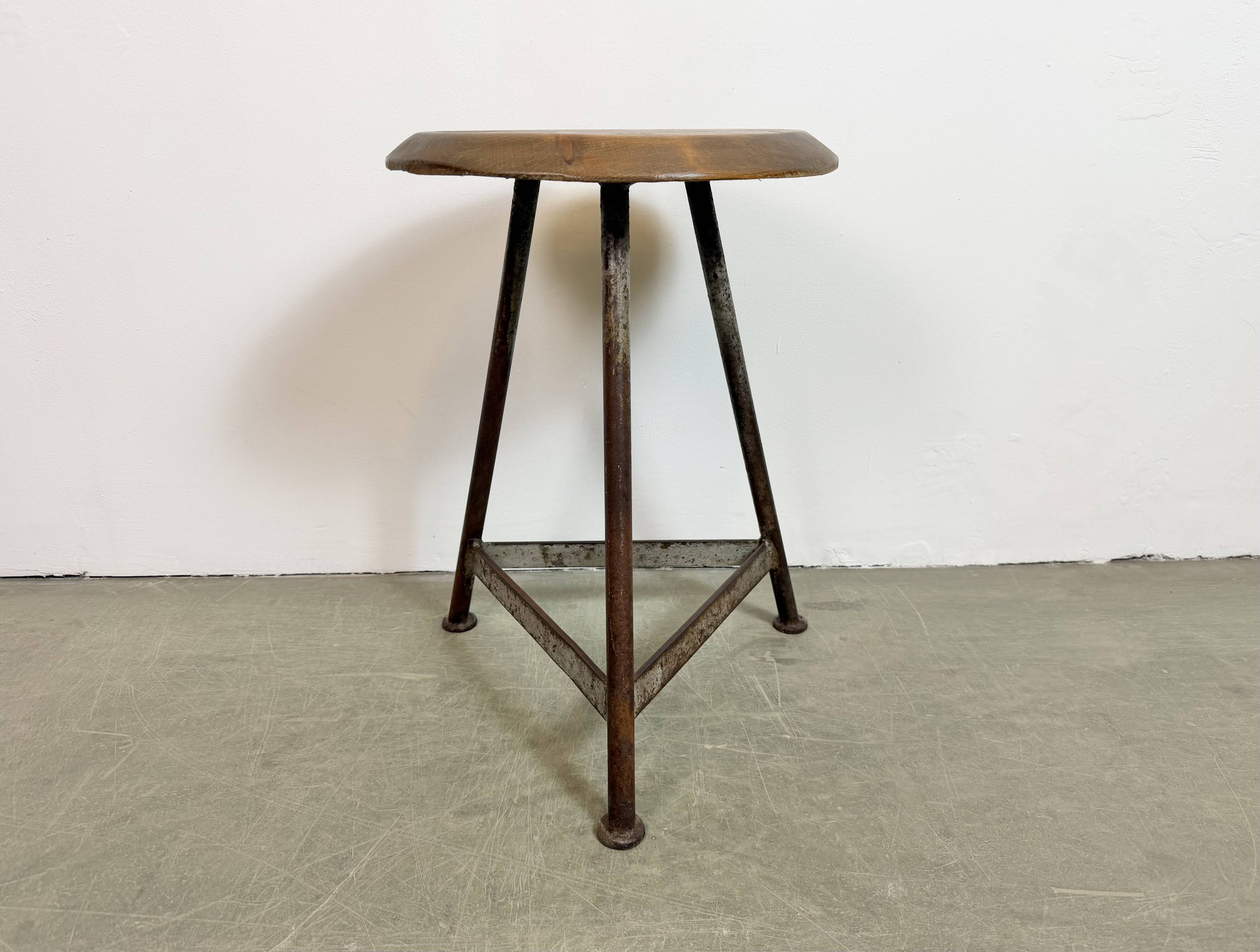 Tabouret d'atelier industriel gris, années 1960