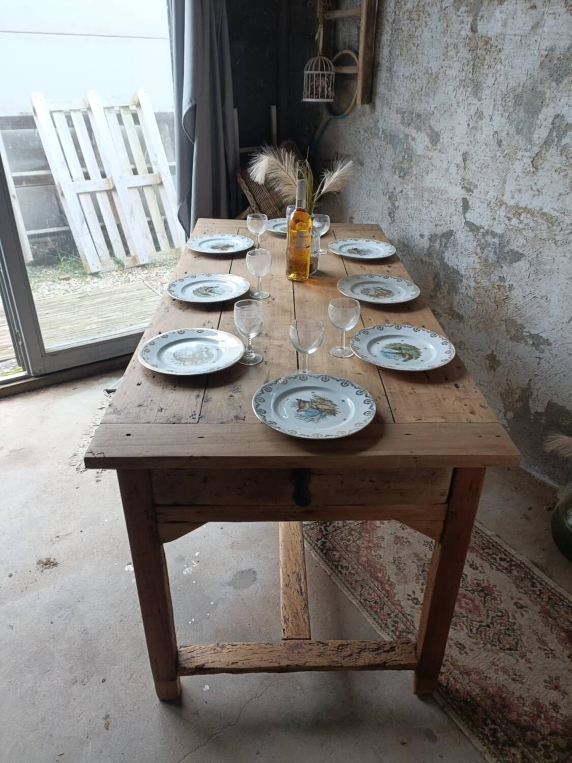 Farm table