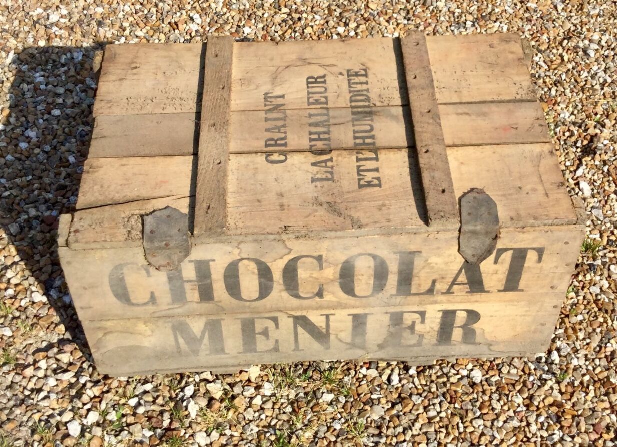 1925 menier chocolate wooden box