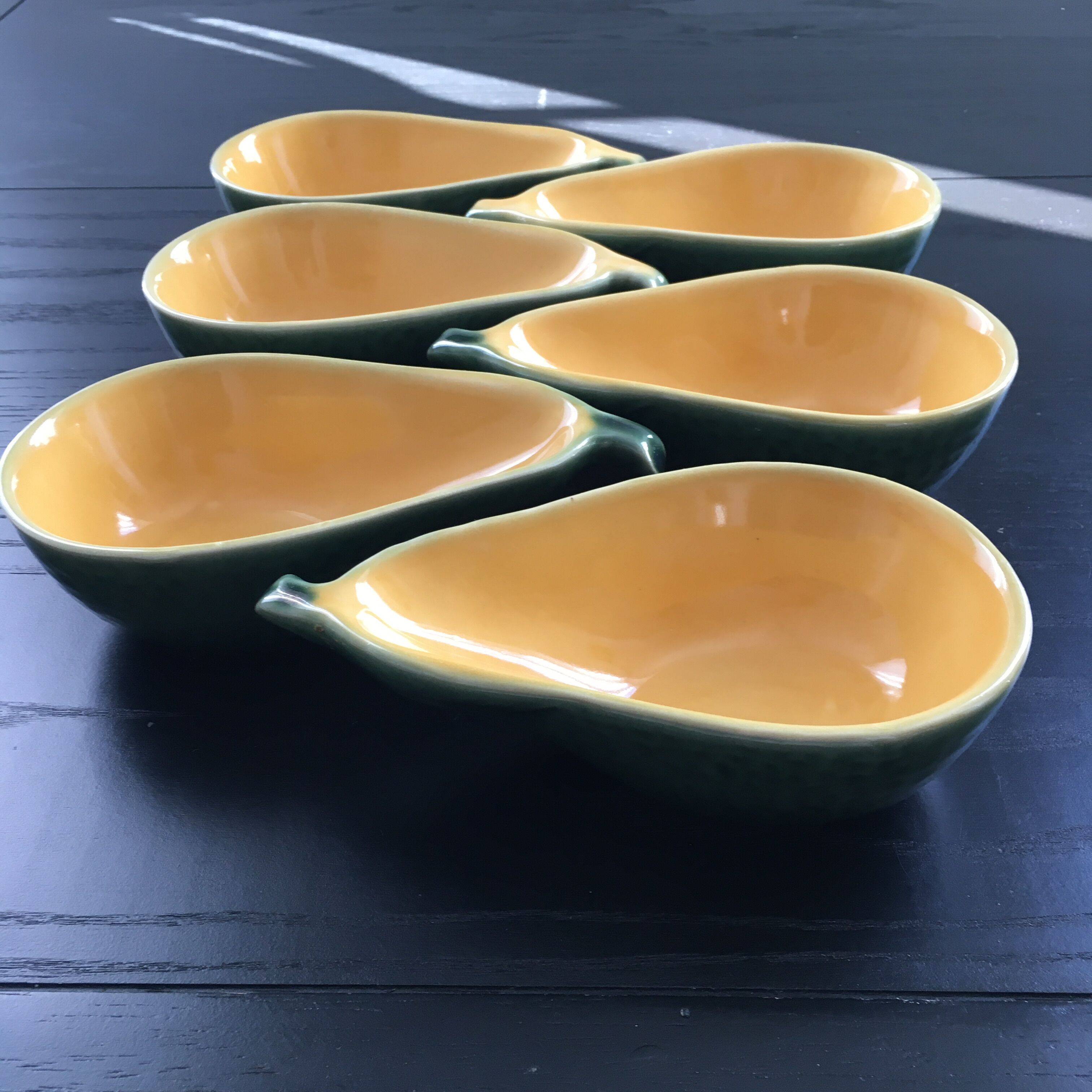 Set of 6 avocado cups