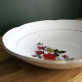 Round serving dish from Moulin des loups, "Carmen" model, in very good condition