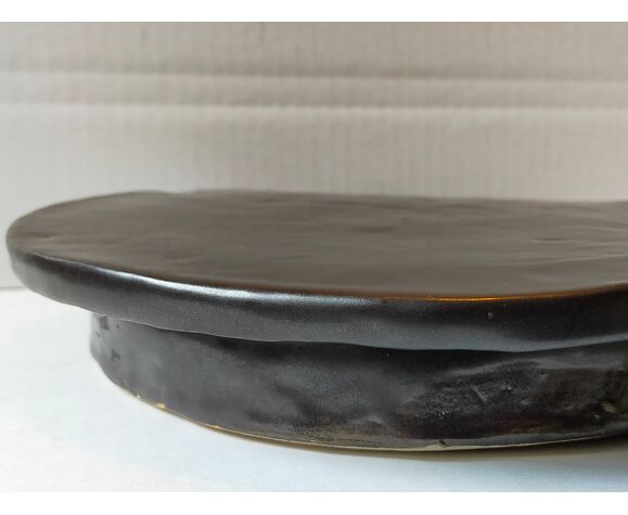 Potter's trivia with vintage matte black enamel 70s