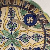 Tunisia ceramic round flat polychrome traditional XVIII e anonymous
